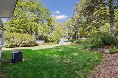 1947 Yorkshire Court, Saint Paul, MN 55116 - Photo 36
