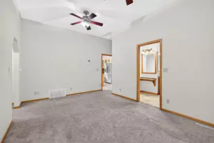 412 Hazel St N, Saint Paul, MN 55119 - Photo 24