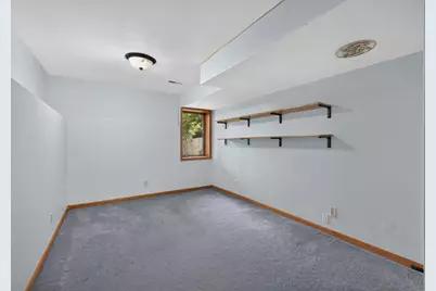 412 Hazel Street N, Saint Paul, MN 55119 - Photo 38