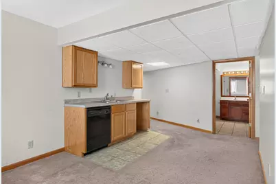 412 Hazel Street N, Saint Paul, MN 55119 - Photo 32