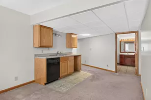 412 Hazel St N, Saint Paul, MN 55119 - Photo 32