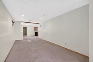 412 Hazel St N, Saint Paul, MN 55119 - Photo 34