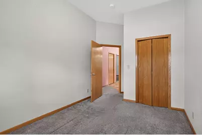 412 Hazel Street N, Saint Paul, MN 55119 - Photo 10