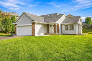 342 Parkview Ln S, Maplewood, MN 55119 - Photo 1