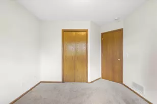 342 Parkview Ln S, Maplewood, MN 55119 - Photo 18