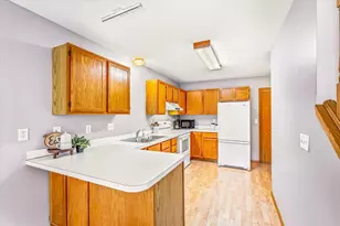 4068 Wilshire Cir, Shoreview, MN 55126 - Photo 14