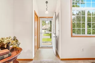 4068 Wilshire Cir, Shoreview, MN 55126 - Photo 4