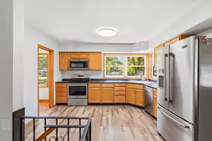 607 Fair Ave W, Mora, MN 55051 - Photo 8