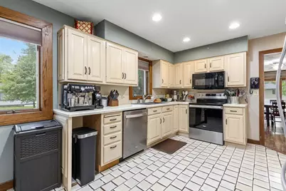 402 N Minnesota Street, Marshall, MN 56258 - Photo 12