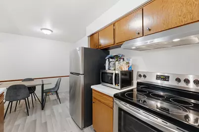 3155 Old Highway 8 #203, Roseville, MN 55418 - Photo 8