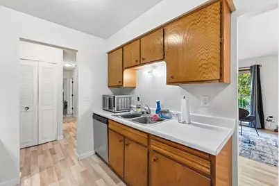 3155 Old Highway 8 #203, Roseville, MN 55418 - Photo 6