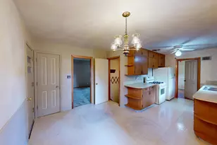 204 Fairview Dr, Albert Lea, MN 56007 - Photo 6