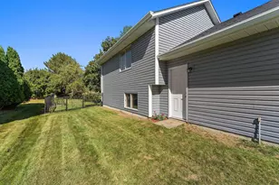 9056 Sequoia Rd, Woodbury, MN 55125 - Photo 38