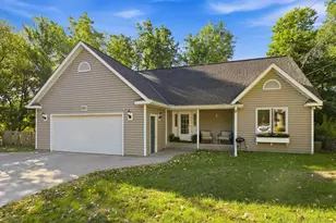 60 Imperial Dr E, West Saint Paul, MN 55118 - Photo 1