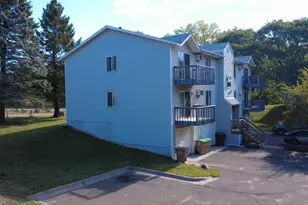 240 Hallam Ave S, Mahtomedi, MN 55115 - Photo 6