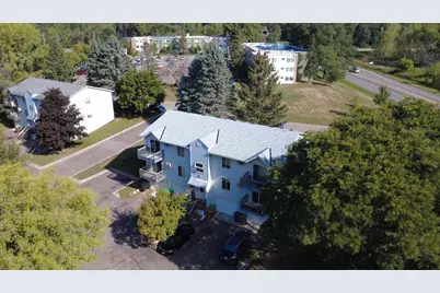 240 Hallam Avenue S, Mahtomedi, MN 55115 - Photo 4