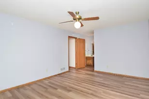 8724 N Maplebrook Cir, Brooklyn Park, MN 55445 - Photo 12