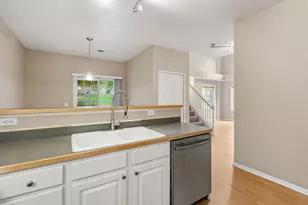 320 Willoughby Way W, Minnetonka, MN 55305 - Photo 20