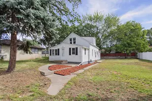 4655 5th St NE, Columbia Heights, MN 55421 - Photo 2