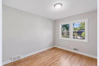 15001 Oakland Avenue S, Burnsville, MN 55306 - Photo 14