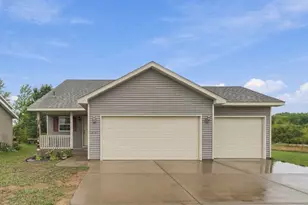 4005 21st Ave S, Saint Cloud, MN 56301 - Photo 1