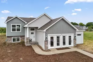 1801 Lincoln Ave, Saint Paul Park, MN 55071 - Photo 2