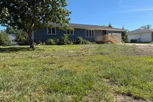 926 Holcombe Ave N, Litchfield, MN 55355 - Photo 26