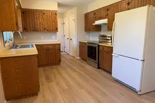 926 Holcombe Ave N, Litchfield, MN 55355 - Photo 2