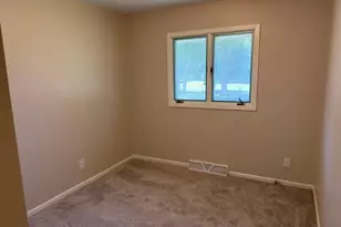 926 Holcombe Ave N, Litchfield, MN 55355 - Photo 14
