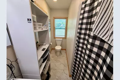 907 N Baird Avenue, Fergus Falls, MN 56537 - Photo 16