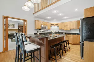12827 Dover Ct, Apple Valley, MN 55124 - Photo 2
