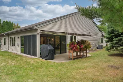 1913 Stone Creek, Hudson, WI 54016 - Photo 4