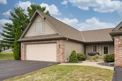 1913 Stone Creek, Hudson, WI 54016 - Photo 10