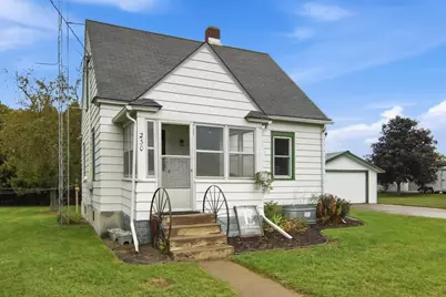 230 W Winona Avenue, Kellogg, MN 55945 - Photo 1