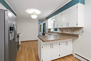405 Creek Ln, Chaska, MN 55318 - Photo 10