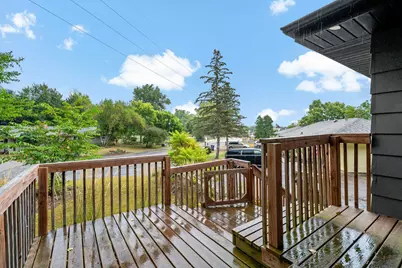 405 Creek Lane, Chaska, MN 55318 - Photo 4
