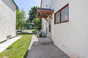 2005 19th Ave NE, Minneapolis, MN 55418 - Photo 32