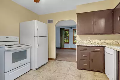 129 7th Avenue NE, Saint Cloud, MN 56304 - Photo 12