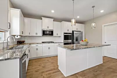2140 Windermere Circle, Shakopee, MN 55379 - Photo 10