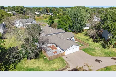7782 Dunmore Road, Woodbury, MN 55125 - Photo 2