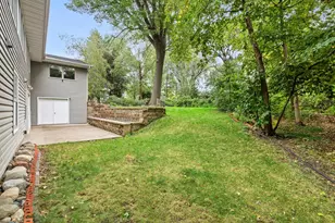 7181 Foxboro Ln, Woodbury, MN 55125 - Photo 46