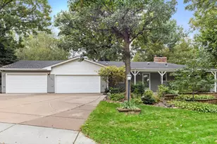 7181 Foxboro Ln, Woodbury, MN 55125 - Photo 2