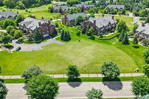 10814 Falling Water Ln, Woodbury, MN 55129 - Photo 32