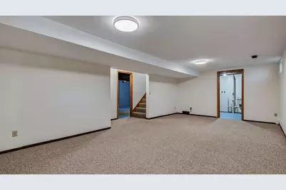 2810 Hallie Lane, Eau Claire, WI 54703 - Photo 10