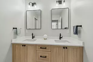 399 Tessier Ct, Vadnais Heights, MN 55127 - Photo 26