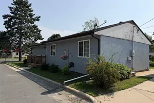 511 Indiana Ave W, Gilbert, MN 55741 - Photo 2