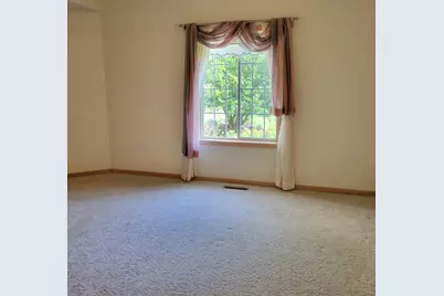 821 Greensview Court NW, Hutchinson, MN 55350 - Photo 10