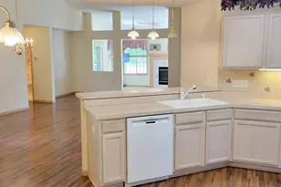 821 Greensview Ct NW, Hutchinson, MN 55350 - Photo 4