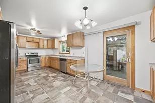 833 Lewis Pl, Saint Cloud, MN 56301 - Photo 4