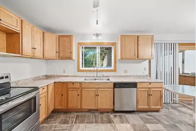 833 Lewis Place, Saint Cloud, MN 56301 - Photo 8